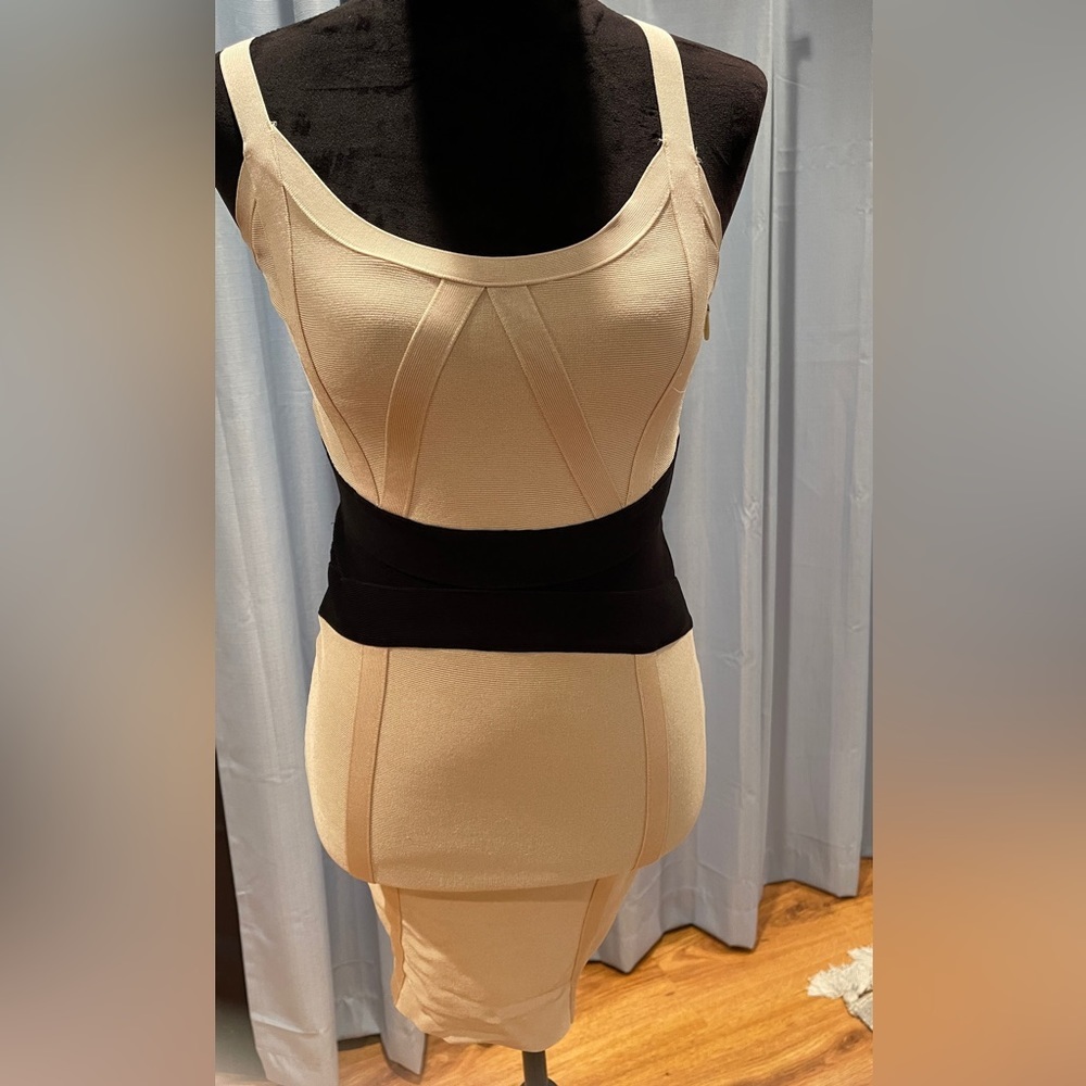 Bebe beautiful party dress cream and black size small